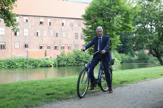 Landrat Rainer Rempe ruft zur Teilnahme an der Aktion Stadtradeln auf | Foto: Landkreis Harburg