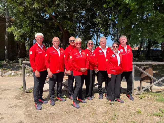 Die ganze Mannschaft: Uwe Heimes (v. li.), Jörg Fecht, Veit Nagorsen, Birgit Ilge (Co-Coach), Petra Wolf (Coach), Andreas Schulz, Barbara Piotter, Frank Piotter | Foto: Petra Wolf