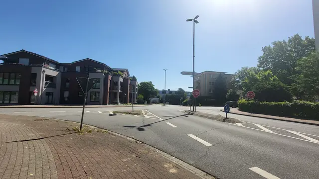 Blick auf die Kreuzung vom  "Am Eichholz" 