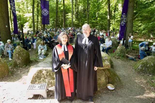 Pastorin Julia Neuschwander und Superintendent Dirk Jäger.  | Foto: U. Wagner