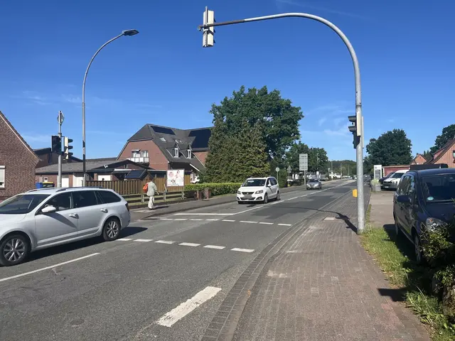 Kreuzung in Ramelsloh - Richtung Ohlendorfer Staße (Richtung Ohlendorf) blickend | Foto: sra