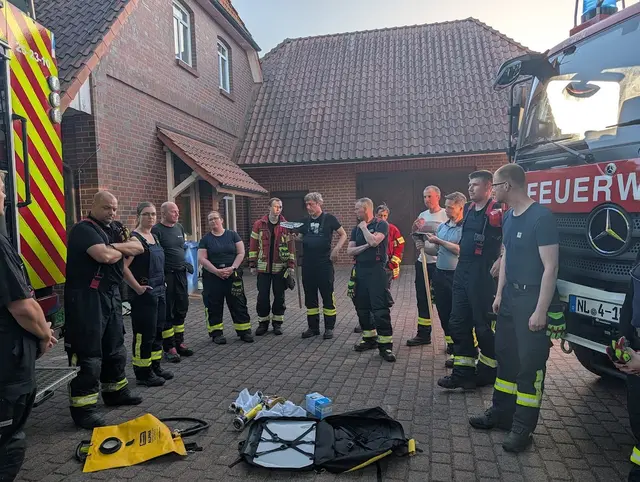 Bei den Feuerwehrleuten der Samtgemeinde Hanstedt waren Vegetationsbrände Thema einer gesonderten Übung in Marxen | Foto: FF SG Hanstedt/Wülfken