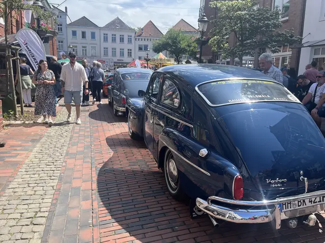 Neben moderner E-Mobilität reihte sich ein wenig Nostalgie auf | Foto: SaPo