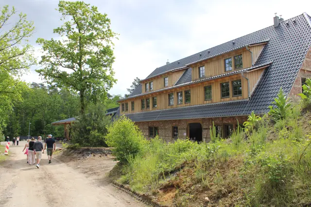 Eines der bereits fertigen Apartmenthäuser | Foto: ce