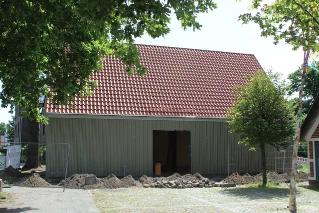 Noch sind die Sanierungsarbeiten an der Grünen Scheune im Gange | Foto: sb