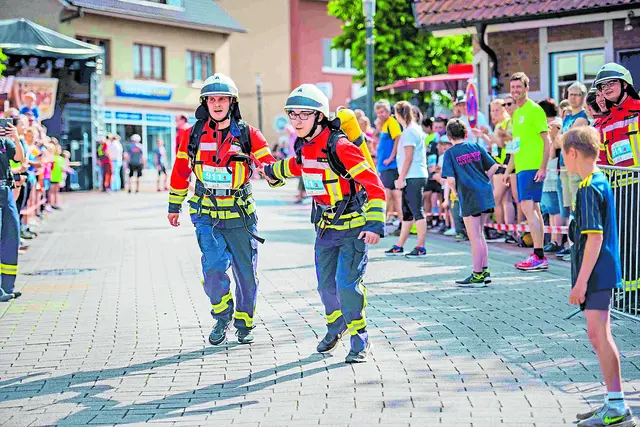 Staffelübergabe bei der Feuerwehr | Foto: Martin Elsen