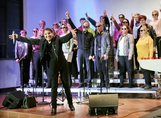 Popchor Egestorf unter Leitung von Joana Toader  | Foto: Ines Weatphalen 
