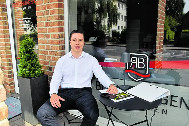 Luca Möller von Borkenhagen Immobilien lädt zum Azubi Afterwork Nordheide ein | Foto: Axel-Holger Haase