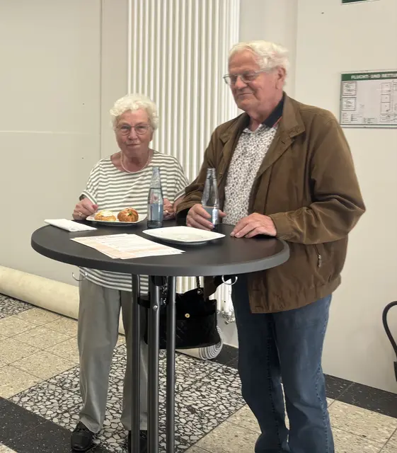 Anke Winter und Dieter Winter aus Jork wollten sich informieren | Foto: sts