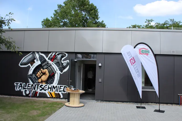 Die NDB-Talentschmiede mit eigenem Logo | Foto: sb