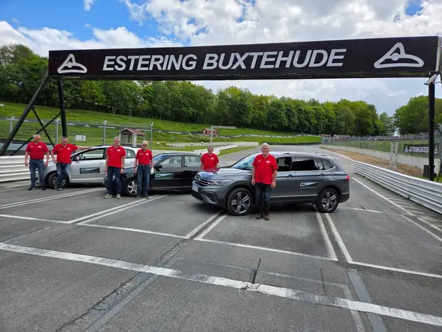 Haben die Strecke auf Estering schon einmal getestet (v. li.): Holger Deden , Paul van eE, Karsten Neumann, Claus Bredehöft, Karl-Heinz Habor u. Joachim Baade | Foto: CCN