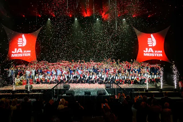 Gruppenbild von der Meisterfeier | Foto: Tim Schulze