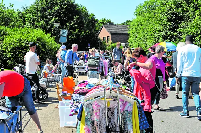 Auf dem Flohmarkt werden nicht mehr gebrauchte Artikel für kleines Geld offeriert. Das Feilschen gehört selbstverständlich zum Flohmarkt dazu | Foto: bim