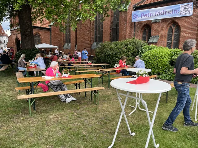 Ein freudiges Miteinander beim St. Petri Tag in Buxtehude | Foto: SaPo