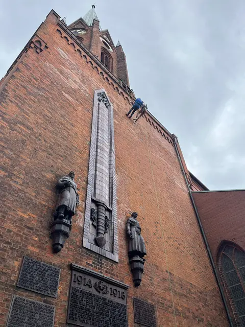 Abseil-Aktion von der St. Petri Gemeinde | Foto: SaPo