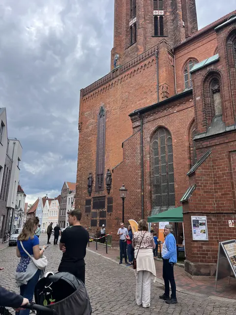 Abseilen vom Kirchturm der St. Petri Gemeinde | Foto: SaPo