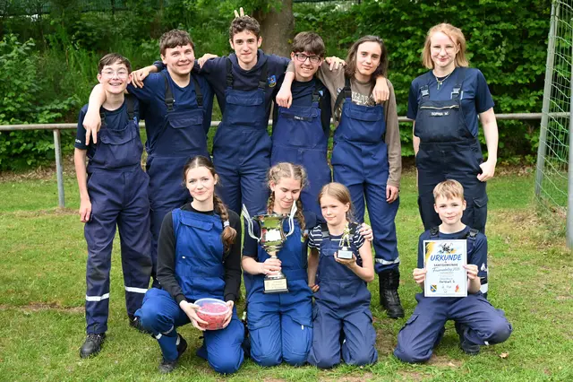 Die Gruppe der Jugendfeuerwehr Garlstorf | Foto: Mathias Wille