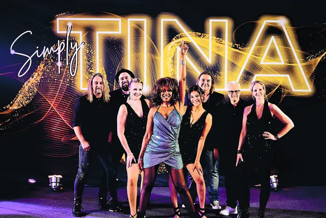 Die energiegeladene Tribute-Show „Simply Tina“ ist eine spektakuläre Hommage an die unvergessene Tina Turner auf dem Programm  | Foto: Marc Herrann