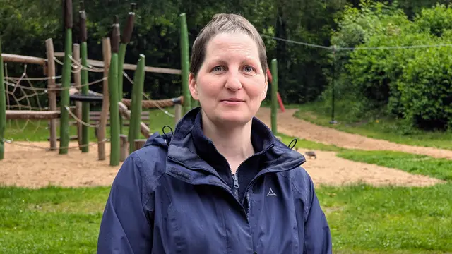 Claudia Kretschmer hat eine Petition gestartet, um die WC-Situation am Luhespielplatz zu verbessern | Foto: Jan Filter