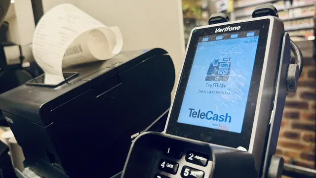 Bezahlt wird wie gewohnt am Telecash Automat | Foto: tml