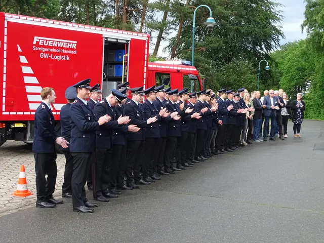 Zahlreiche Gäste bei der Übergabe aus Verwaltung, vom Rat und den Ortswehren der Samtgemeinde | Foto: Freiwillige Feuerwehr Samtgemeinde Hanstedt
