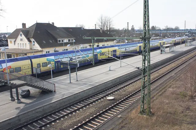 Der Bahnsteig von Gleis 11 wird am Buchholzer Bahnhof verlängert | Foto: WB-Archiv