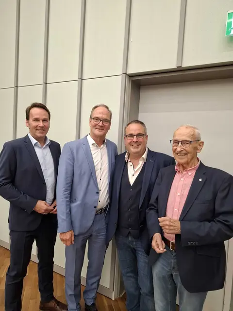 André Bock (v.li.), Dr. Hans-Heinrich Aldag und Jan Bauer (alle CDU) und der FDP-Fraktionsvorsitzende Arno Reglitzky | Foto: CDU Landkreis Harburg
