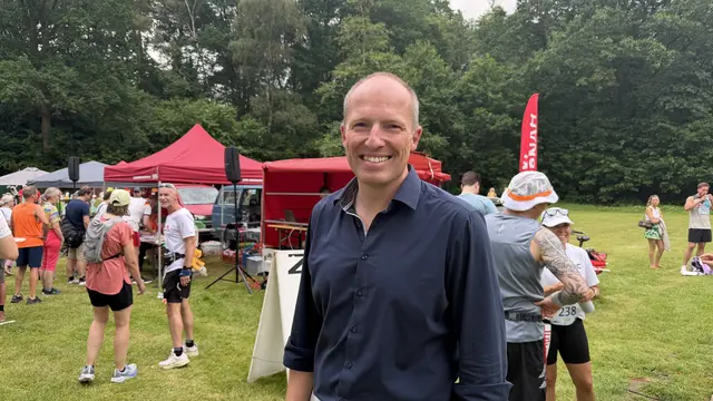 "Es macht einfach total Spaß" - Tobias Handtke (SPD) freute sich auf eine tolle Veranstaltung  | Foto: tml