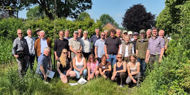 Die Jägerschaft des Landkreises Stade präsentierte den Gästen vom Verein Natur-Netz-Niedersachsen das Rebhuhn-Schutzprojekt | Foto: KJS  Stade
