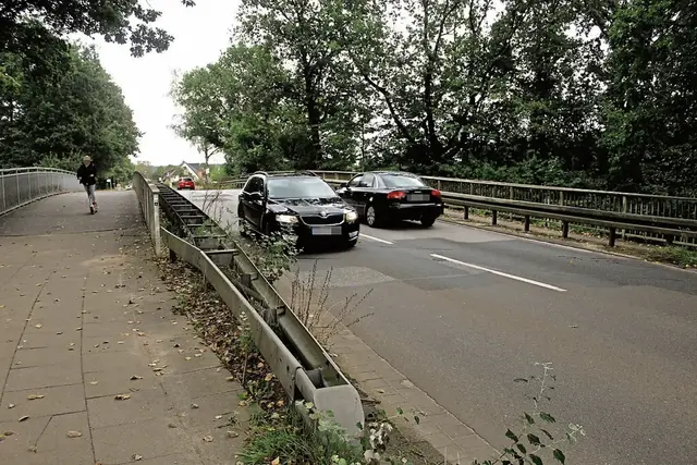 Auf der Brücke an der Bendestorfer Straße sind Verkehrsbehinderungen möglich | Foto: pm