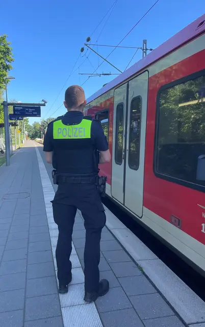 Waffen und Messer haben im Nahverkehr nichts zu suchen | Foto: Polizeiinspektion Stade