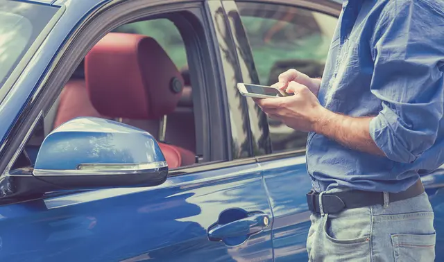 Für Autofahrer treten ab 1. Juli einige Änderungen in Kraft: Auch der Weg für den digitalen Führerschein soll geebnet werden | Foto: pathdoc/AdobeStock