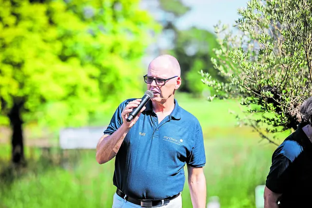 Ralf Meinecke, Gründer und Geschäftsführer von MY-CHEM, begrüßte die rund 70 Gäste | Foto: Fischkopp Films