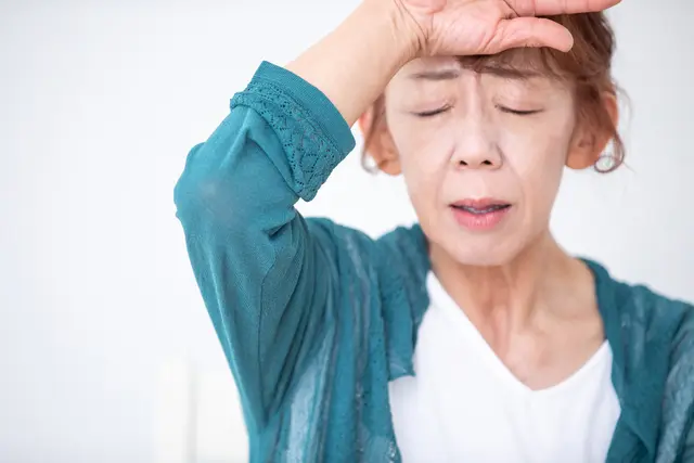 Insbesondere Senioren und Seniorinnen litten am Hitzewochenede unter Kreislaufproblemen | Foto: AdobeStock/buritora