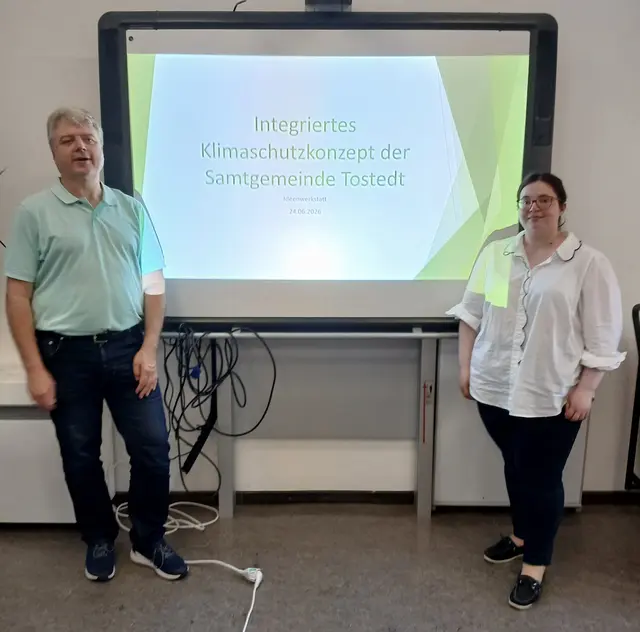 Dr. Peter Dörsam und Sophie Mittelstädt präsentierten das Klimaschutzkonzept für die Samtgemeinde Tostedt | Foto: SG Tostedt