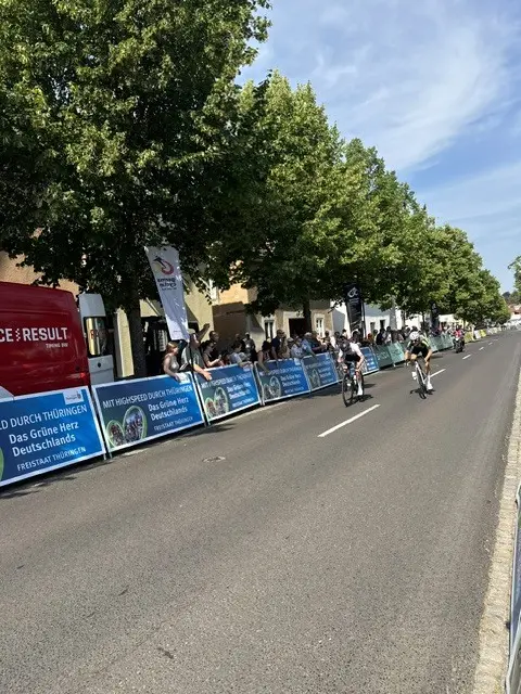 Auf dem Weg zum Ziel gab es einen entscheidenden Vorstoß. Max Annen lag nur einen Meter hinter dem Sieger Hannes Sprenger | Foto: Verein