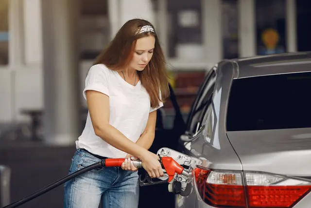 Wo kann ich günstig tanken? Über den Preisalarm von Proplanta lässt sich die preisgünstigste Tankstelle finden | Foto: Gustavo Fring