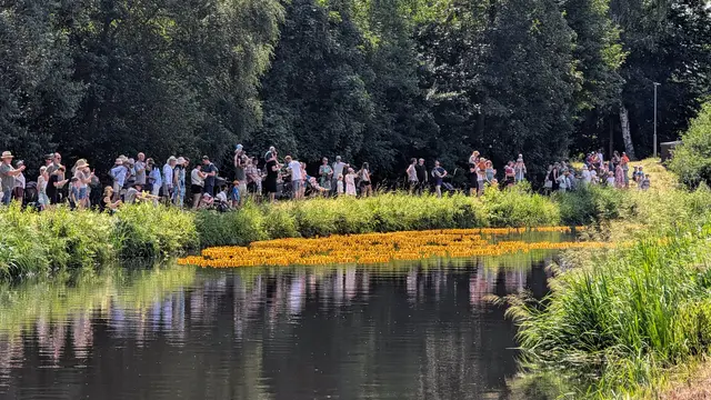 In der ersten größeren Luhekurve kann sich eine Gruppe als Spitzenfeld absetzen | Foto: Jan Filter