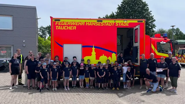 Der Feuerwehr-Nachwuchs verbrachte einen spannden Tag in Wiepenkathen | Foto: FFW Wiepenkathen