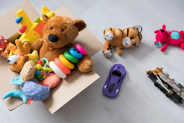 Ausmisten lohnt sich: Beim Kinderflohmarkt auf dem Altländer Markt werden aus alten Schätzen neue Lieblingsstücke | Foto: yavdat/ Adobe Stock