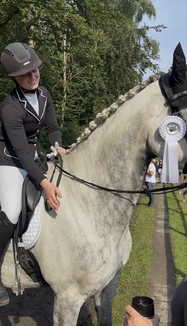 Valerie Wendel auf ihrem Luc Bondy und freute sich im letzten Jahr über den dritten Platz in der A-Dressur | Foto: Wendel