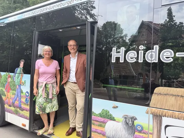 Koordinieren den Heide-Shuttle: Hilke Feddersen und Steffen Gärtner, Geschäftsführerin und Vorsitzender Naturpark Lüneburger Heide e.V. | Foto: Silke König 