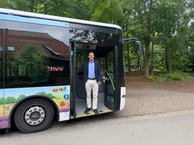 Dirk Hirsch, Erster Stadtrat der Stadt Buchholz schätzt den Heide-Shuttle als Mobilitätsangebot für Einheimische und Touristen | Foto: Silke König 