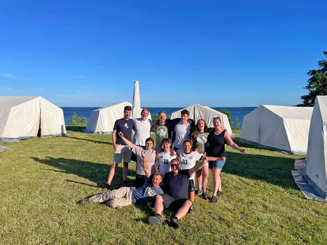 Das Vorbereitungsteam hat es geschaftt: Die Zelte stehen, die Reisegruppe kann kommen | Foto: Kreisjugendpflege