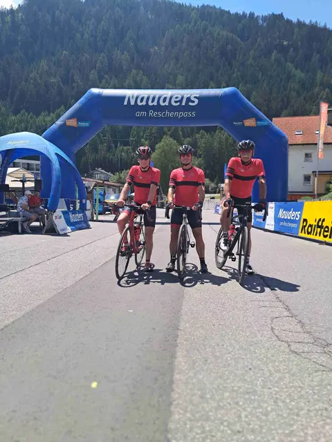 Volker Luga (v. li.), Bernd Aldag und Martin Preuss am Tag vor dem Rennen | Foto: Ollanner Radteam