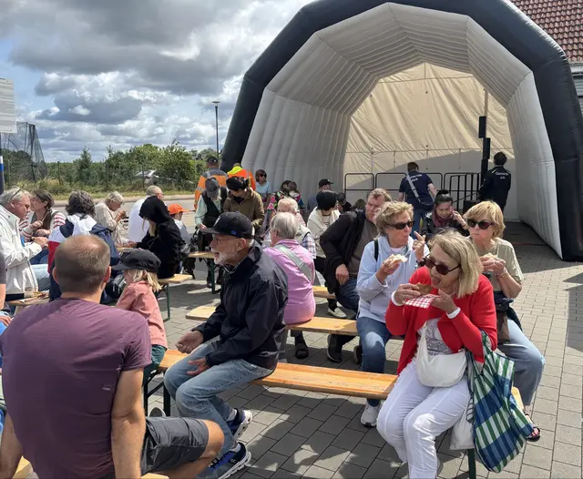 Viele Besucher auf dem Kirschmarkt in Jork | Foto: sts