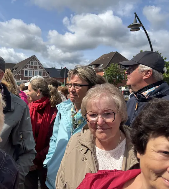 Viele Zuschauer versammelten sich | Foto: sts