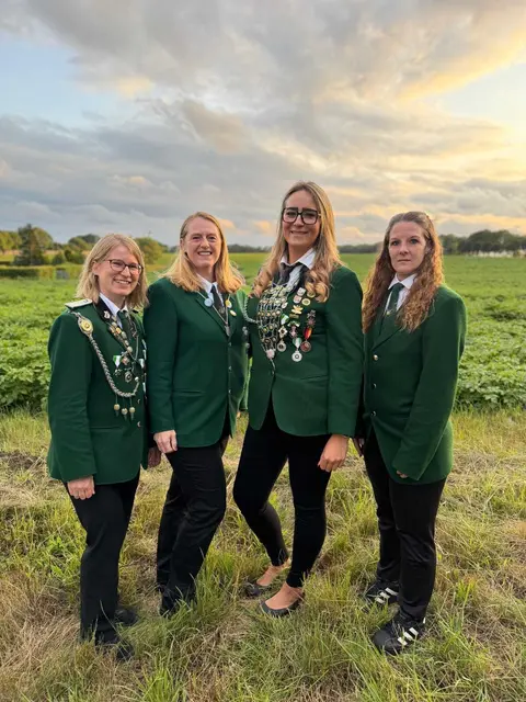 Die neue Damen-Crew: Mailin Gottschalk (v. li.), Katja Häp, Damenkönigin Bianca Krause und Anja Zemplin | Foto: Krause