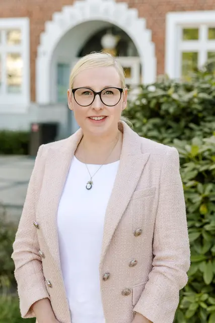Nadja Weippert bewirbt sich als unabhängige Kandidatin für das Amt der Samtgemeinde-Bürgermeisterin | Foto: Till von Rennenkampff
