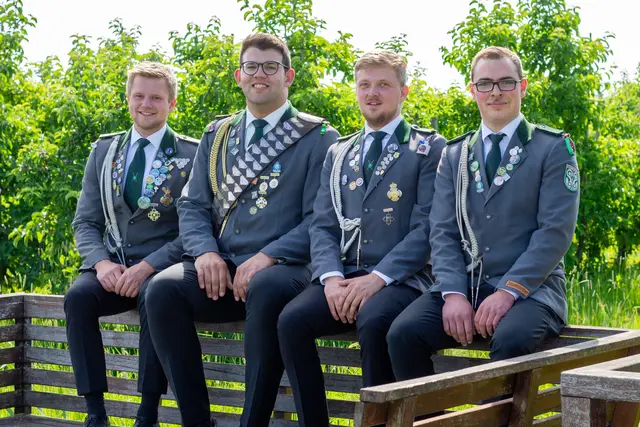 Fynn-Friedrich Schwenkenberg (v. li.), JS-König: Kai Stechmann, Jannes Dehmel und Nico Streckwaldt | Foto: Petra Baumgarten